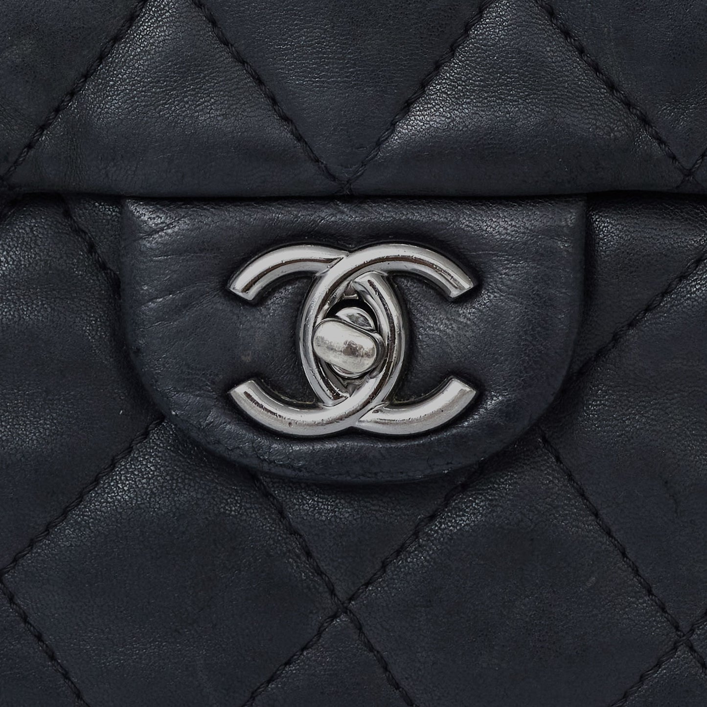 Bolsa Chanel Timeless Preta