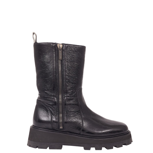 ⁠Bota Jimmy Choo Verniz Preta  TAM. 38 BR