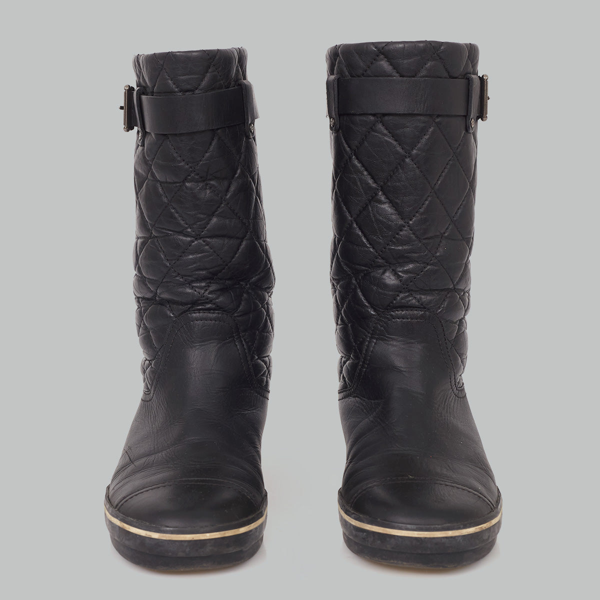 ⁠Bota Chanel Matelassê TAM. 34 BR