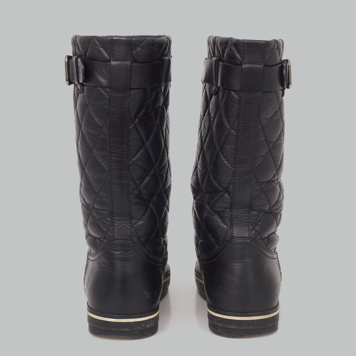 ⁠Bota Chanel Matelassê TAM. 34 BR