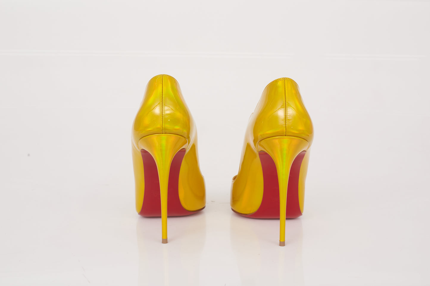 Scarpin Louboutin Amarelo Furtacor Tam. 40 Br