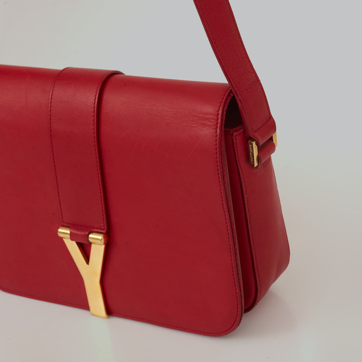 ⁠Bolsa Saint Laurent Classic Y Vermelha