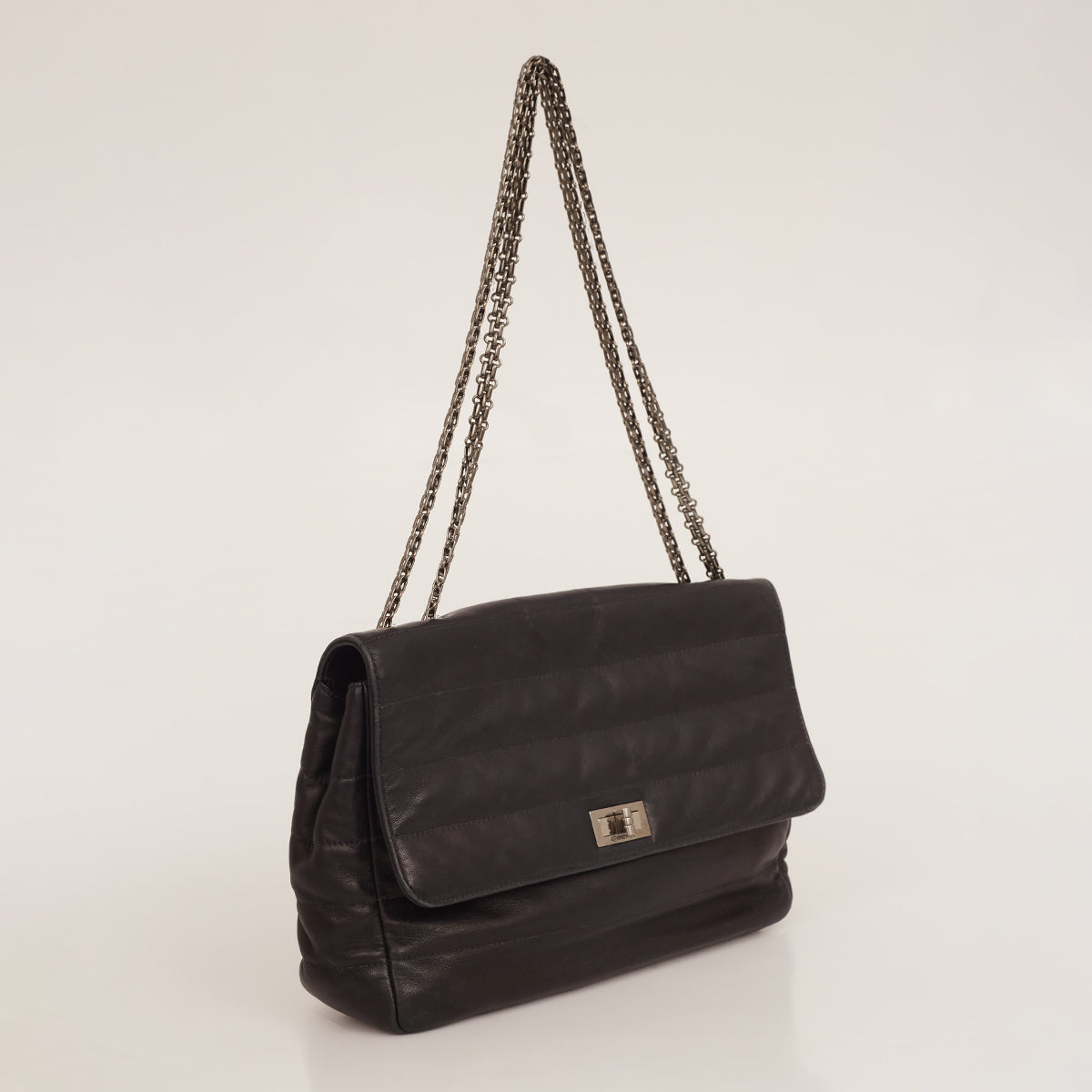 Bolsa Chanel Jumbo Mademoiselle Flap Preta