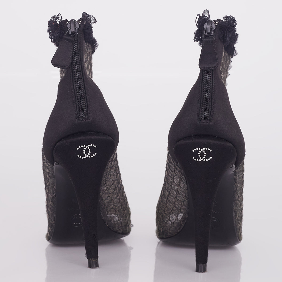 Ankle Boot Chanel com Transparência Tam. 37,5 Br