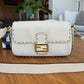 Bolsa Fendi Baguette Off White