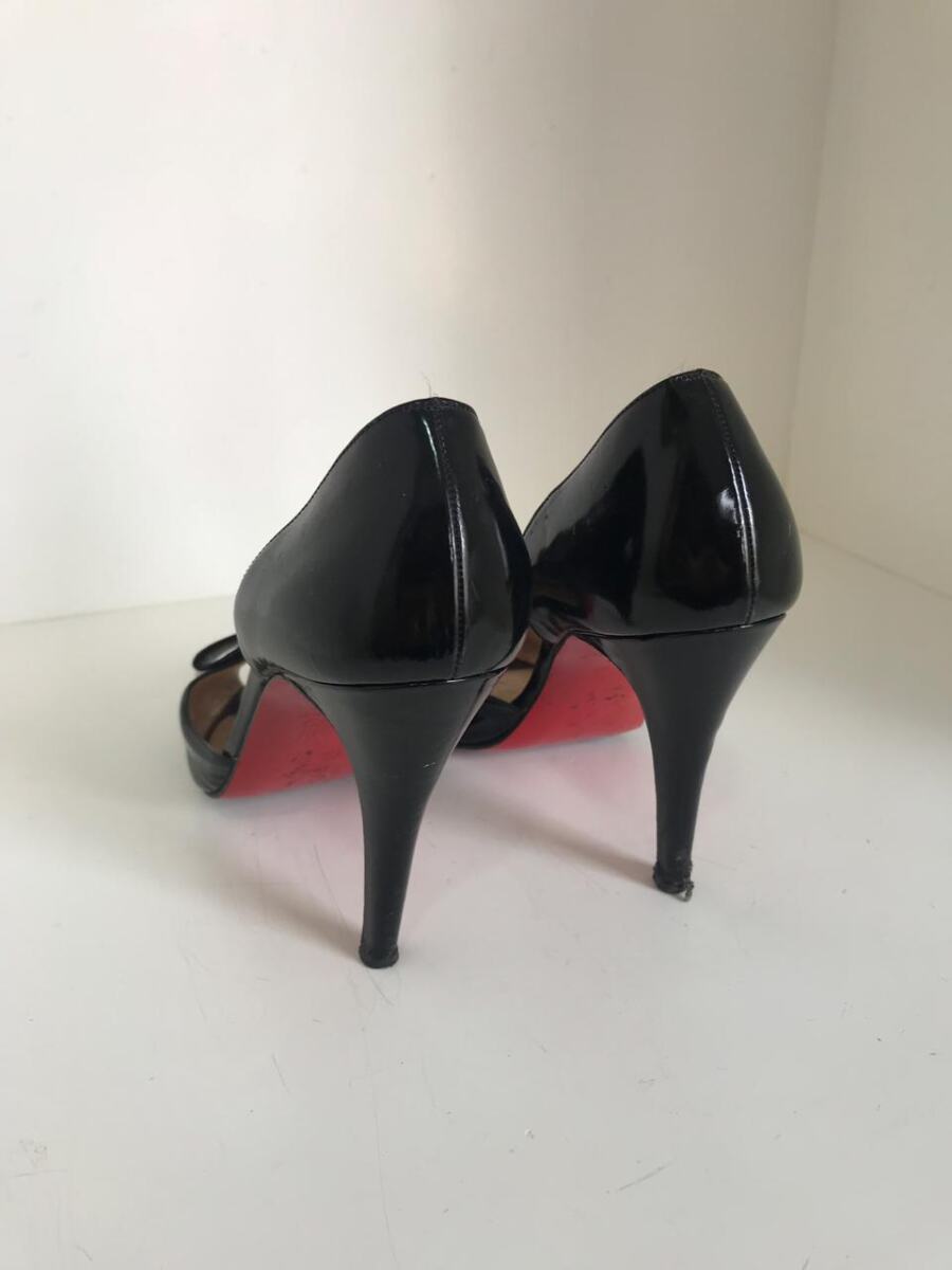 Sandália Louboutin, sola 37,5