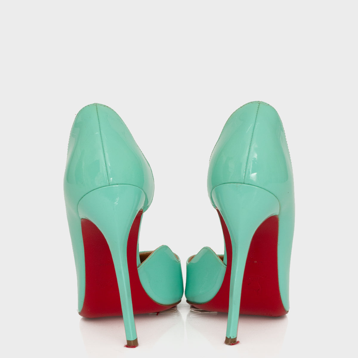 Scarpin 2024 louboutin branco