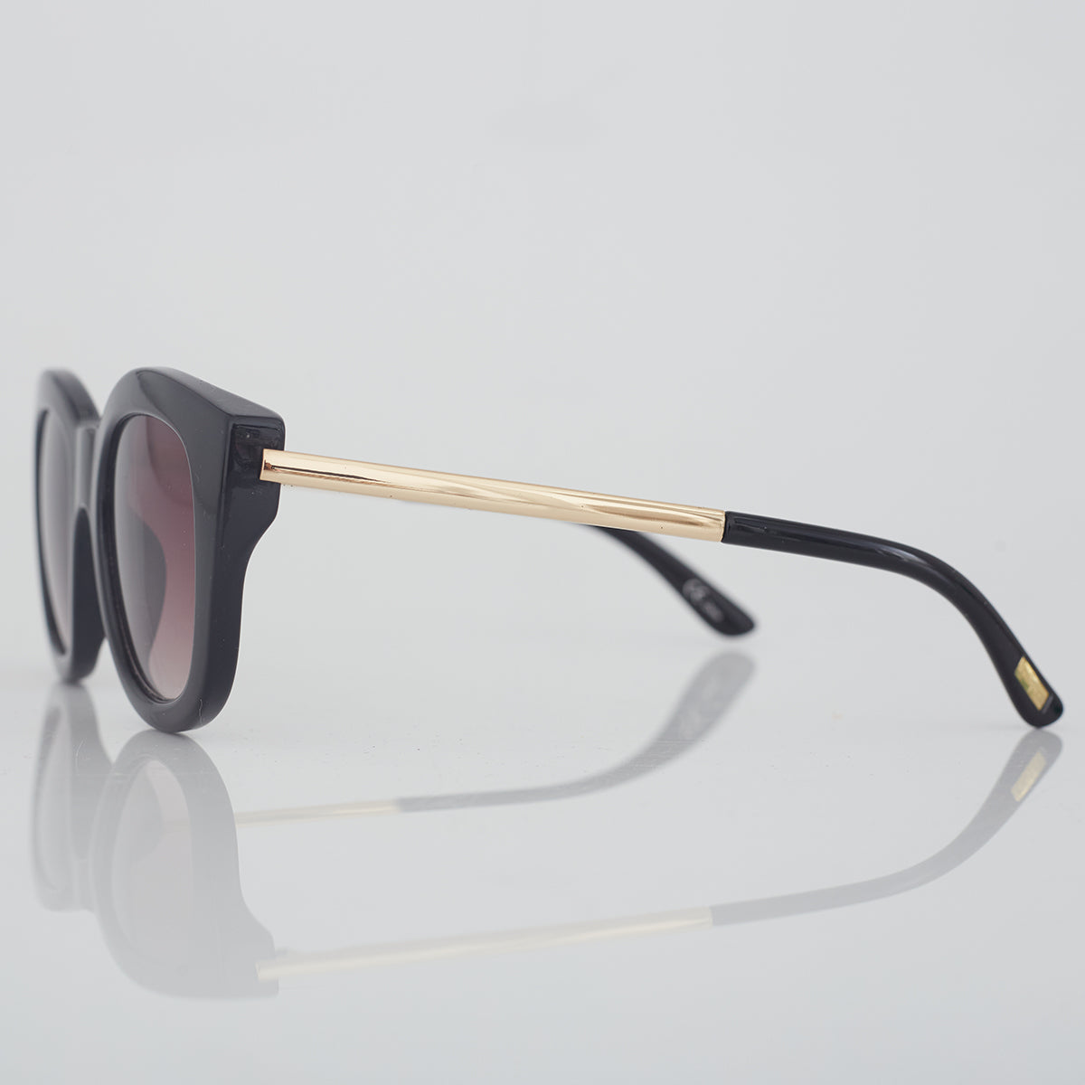 Le specs runaways luxe sunglasses online