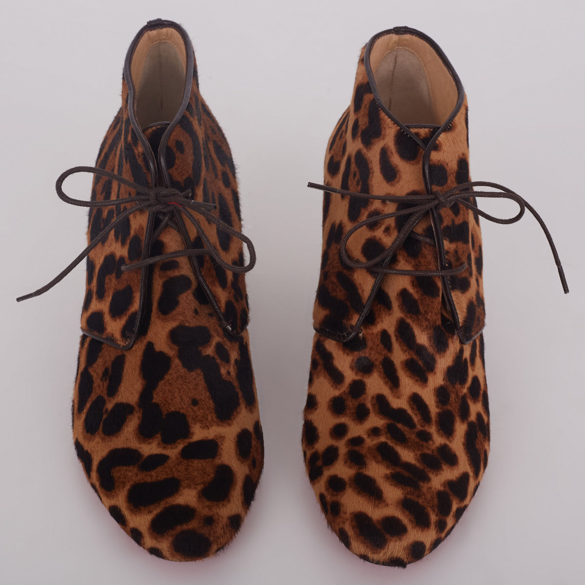 Ankle Boot Christian Louboutin c/ Estampa Animal Print Tam.37 Br