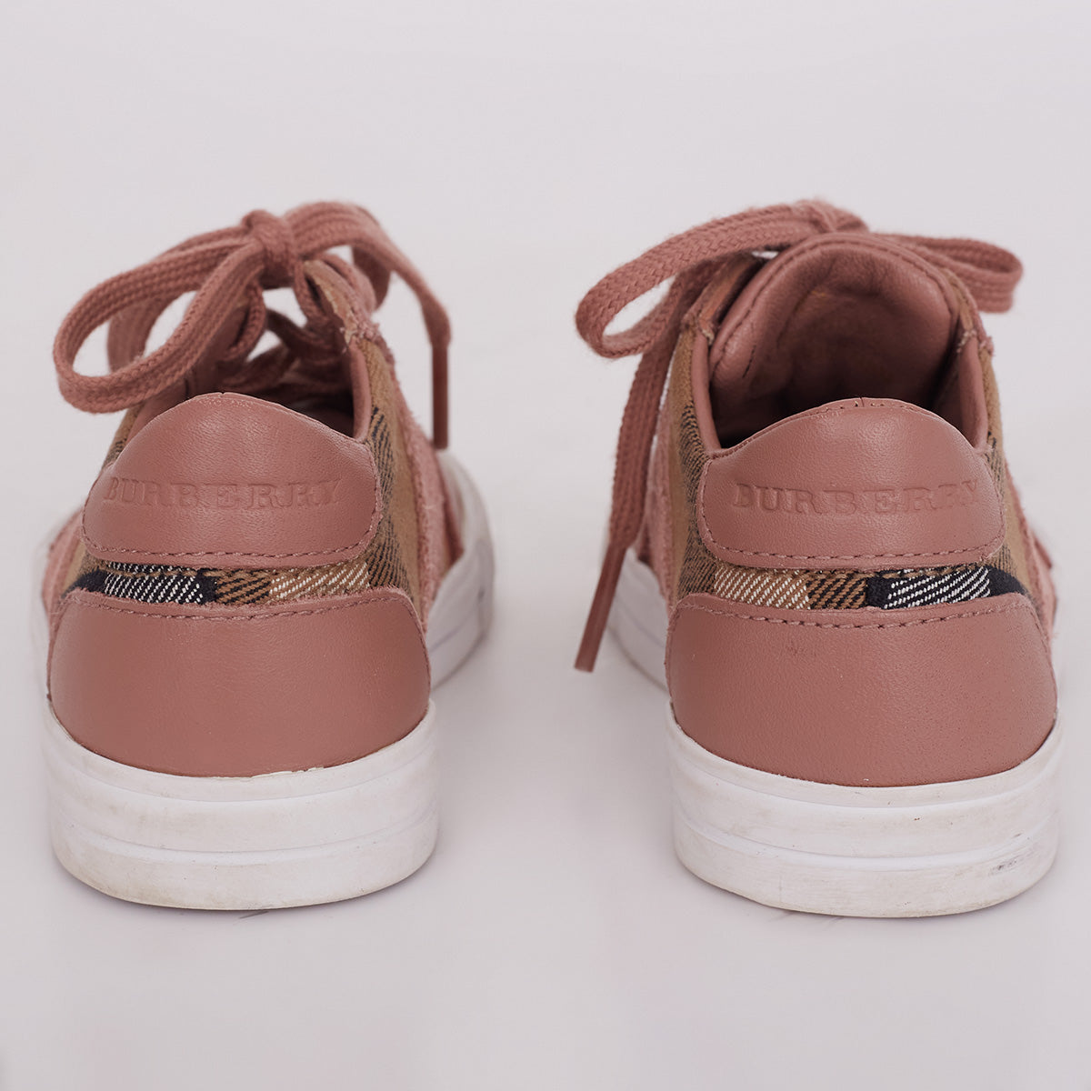 Burberry tenis clearance rosas