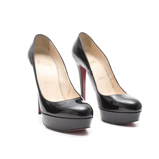 Sapato Louboutin Verniz Preto Tam. 38,5